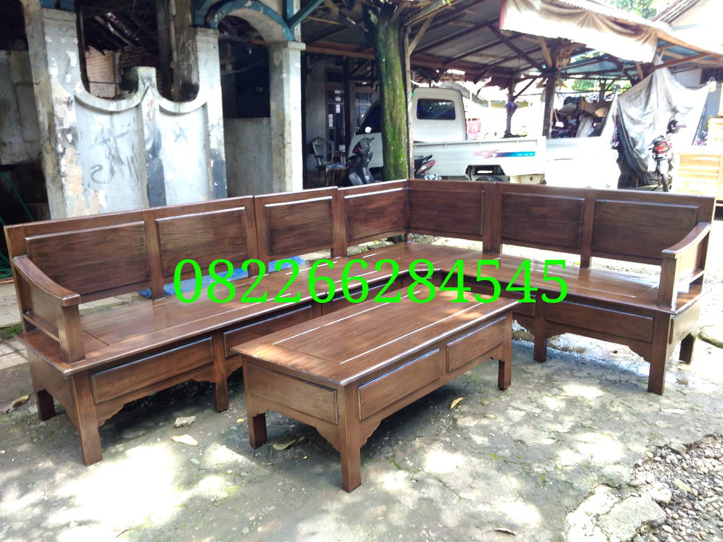  kursi  sudut polos  dari Kayu  Jati Nyonya Furniture