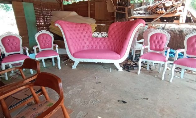 Kursi safir warna pink konbinasi