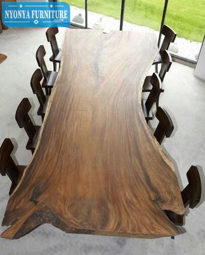 Meja solid antik
