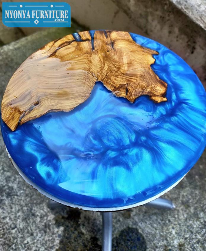 Meja trembesi biru bulat