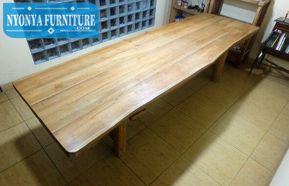 Meja trembesi utuh solid