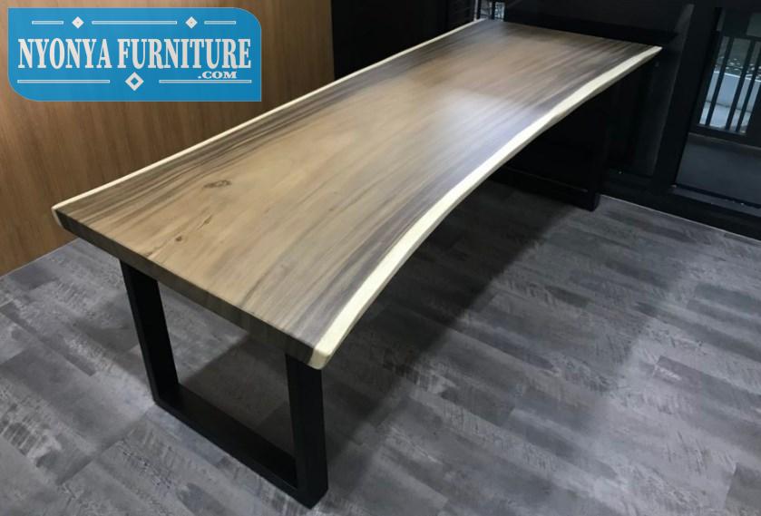 Suar table dark tone