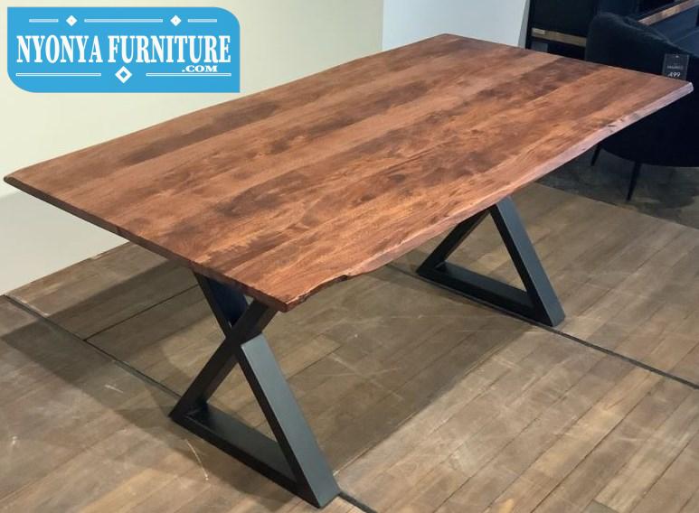Suar table metal legs