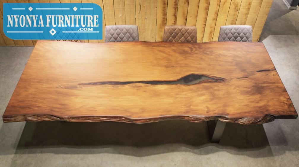Dinning room table